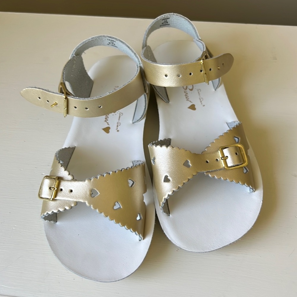 Little girls sandals